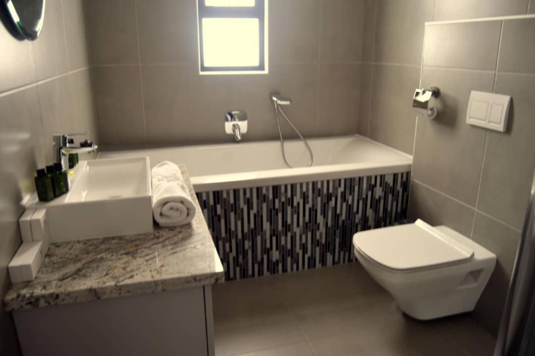 וואלביס ביי Blue Whale Hotels מראה חיצוני תמונה